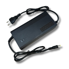 Caricatore Li-ion 50.4V 2A